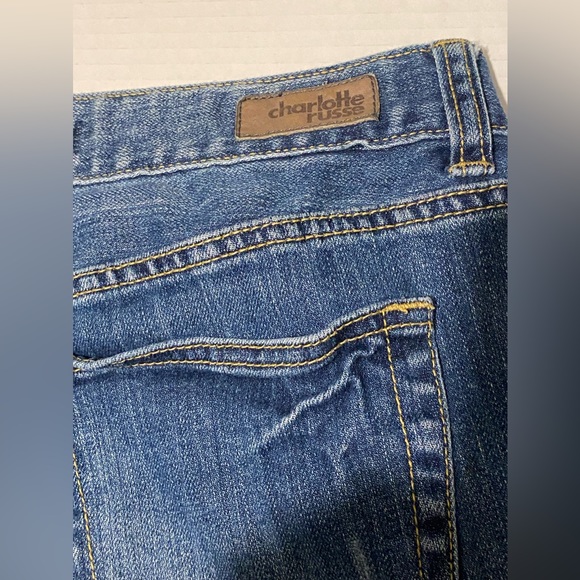 Charlotte Russe size 10 slouchy slim distressed thrashed stretch capri jeans - Picture 8 of 10